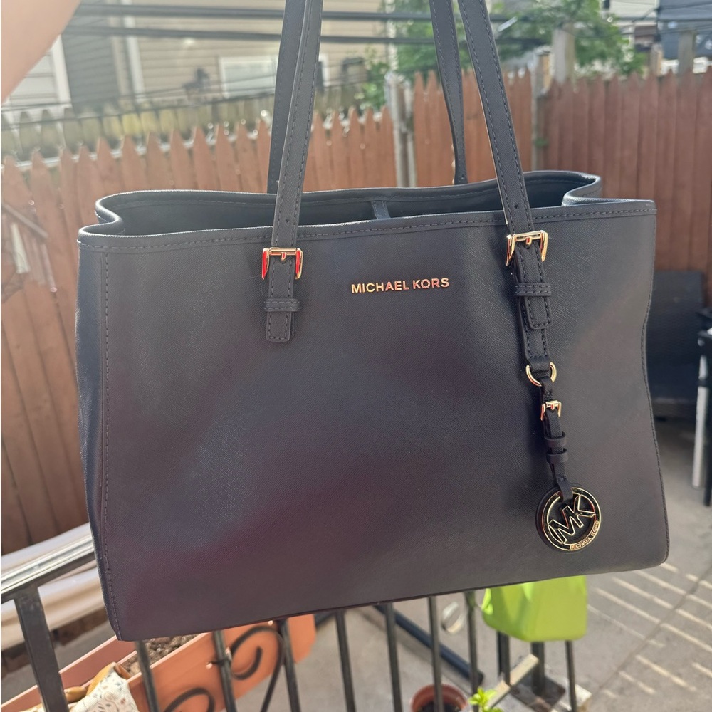 Michael Kors Jet Set Tote